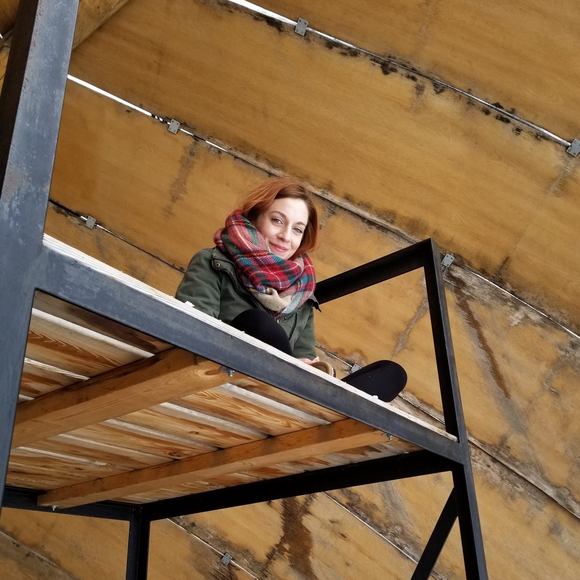 Meet your Posher, Stephenie - Picture 1 of 1